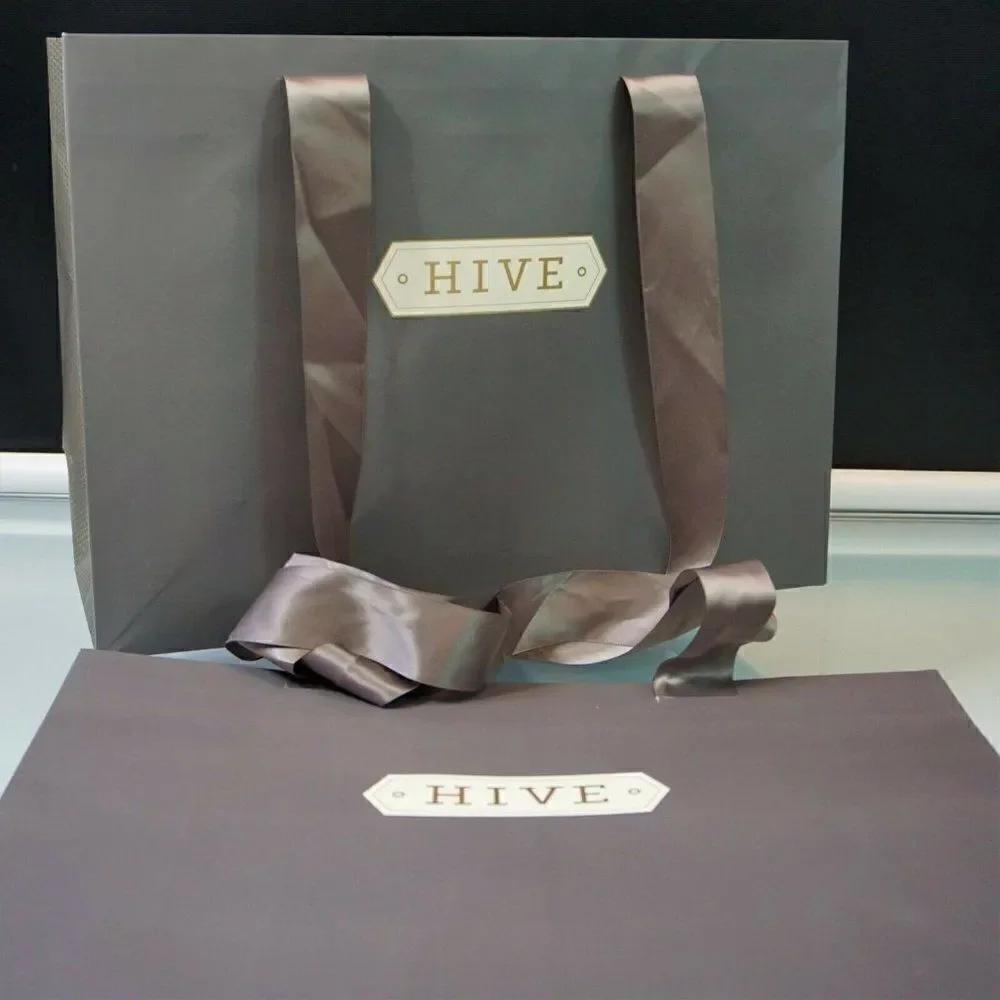 Hive Boutique Store West Palm Beach Florida Totes 2 Paper Gift Bags Rope Handle